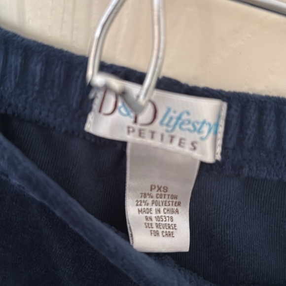 Women’s XS navy blue velour lounge pants with elastic waste. - Picture 3 of 5